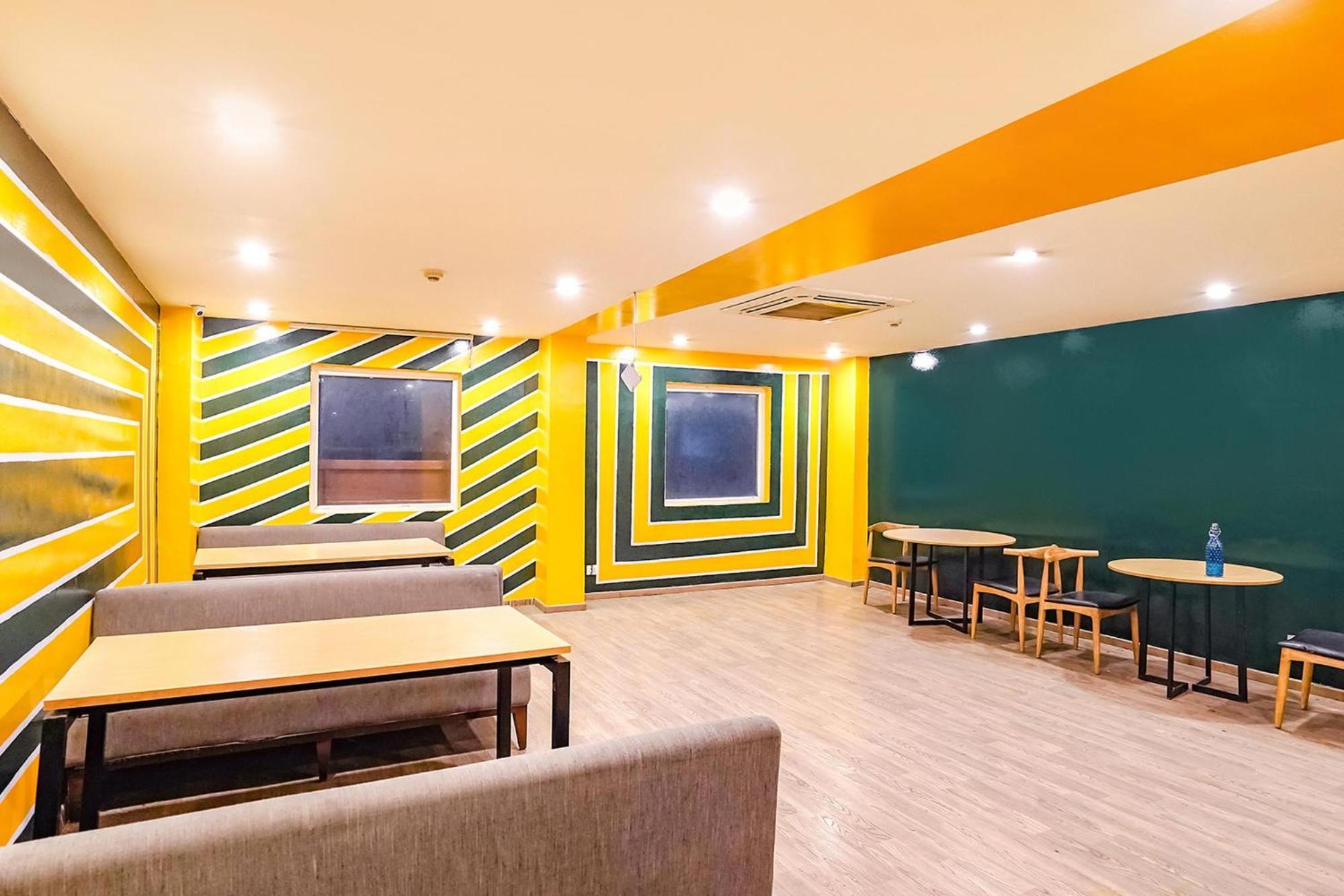 Super Townhouse O Hotel Aditya Residency Near Parthala Over Bridge Sector 121 Noida Indirapuram Екстериор снимка