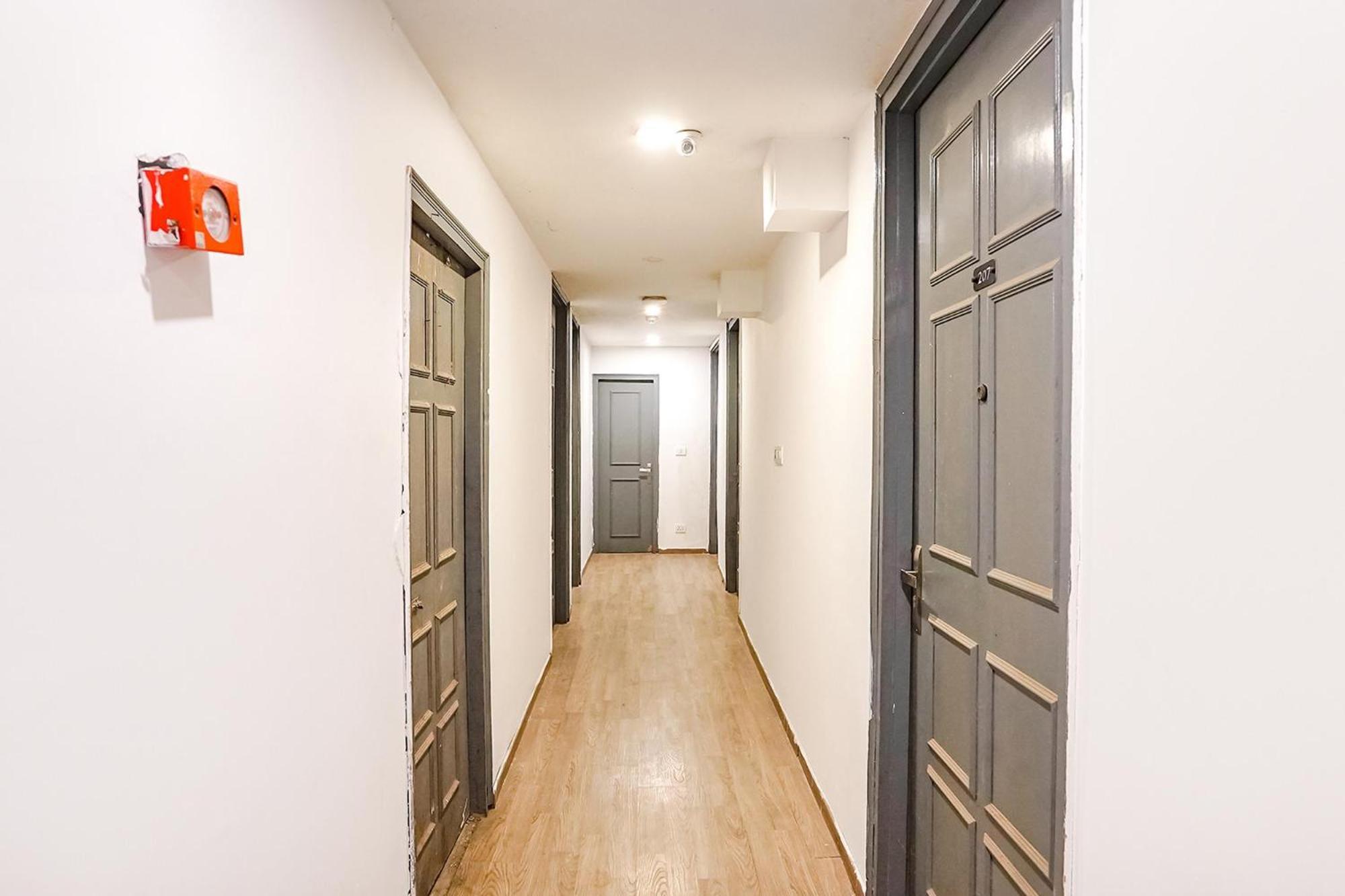 Super Townhouse O Hotel Aditya Residency Near Parthala Over Bridge Sector 121 Noida Indirapuram Екстериор снимка