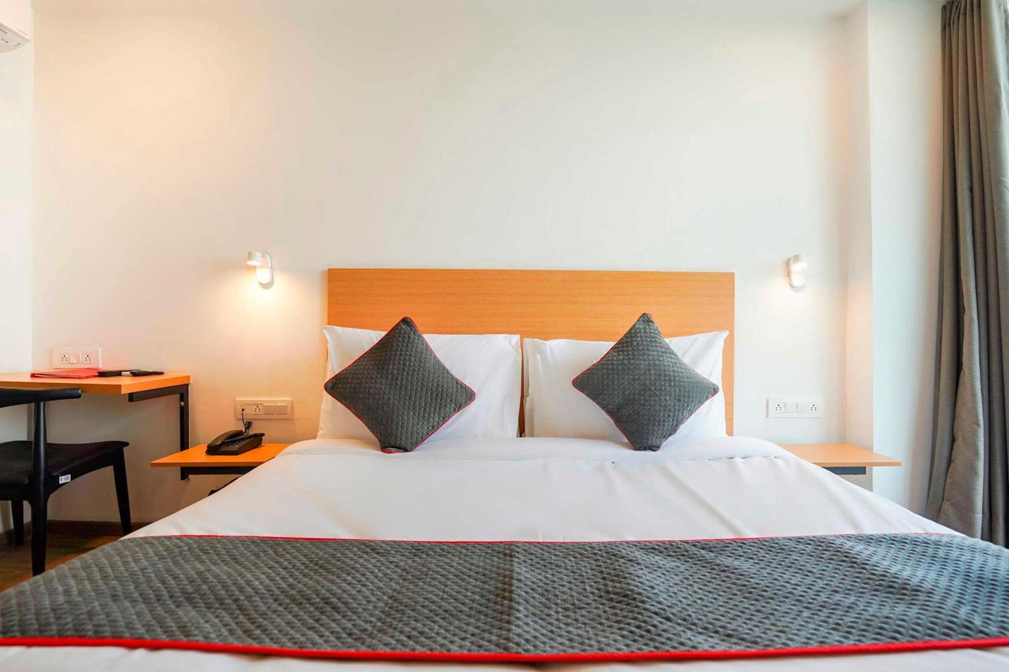 Super Townhouse O Hotel Aditya Residency Near Parthala Over Bridge Sector 121 Noida Indirapuram Екстериор снимка