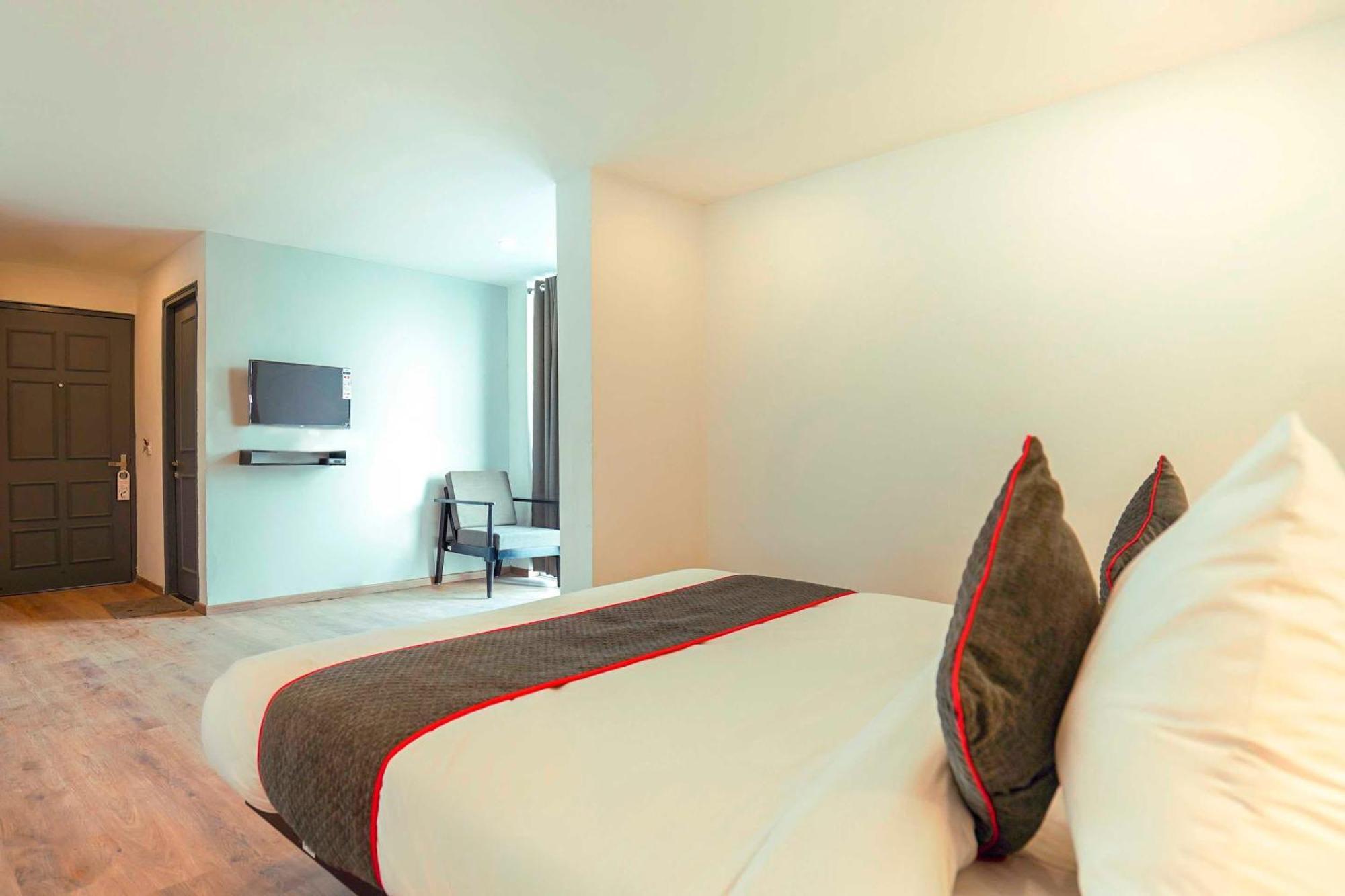 Townhouse O Hotel Aditya Residency Near Parthala Over Bridge Sector 121 Noida Indirapuram Екстериор снимка