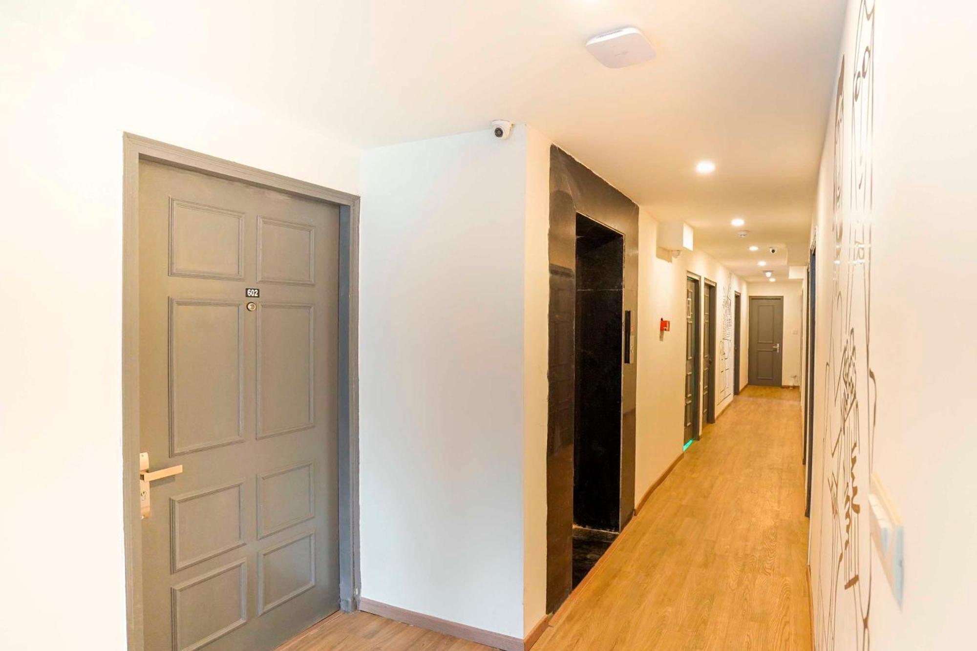 Super Townhouse O Hotel Aditya Residency Near Parthala Over Bridge Sector 121 Noida Indirapuram Екстериор снимка