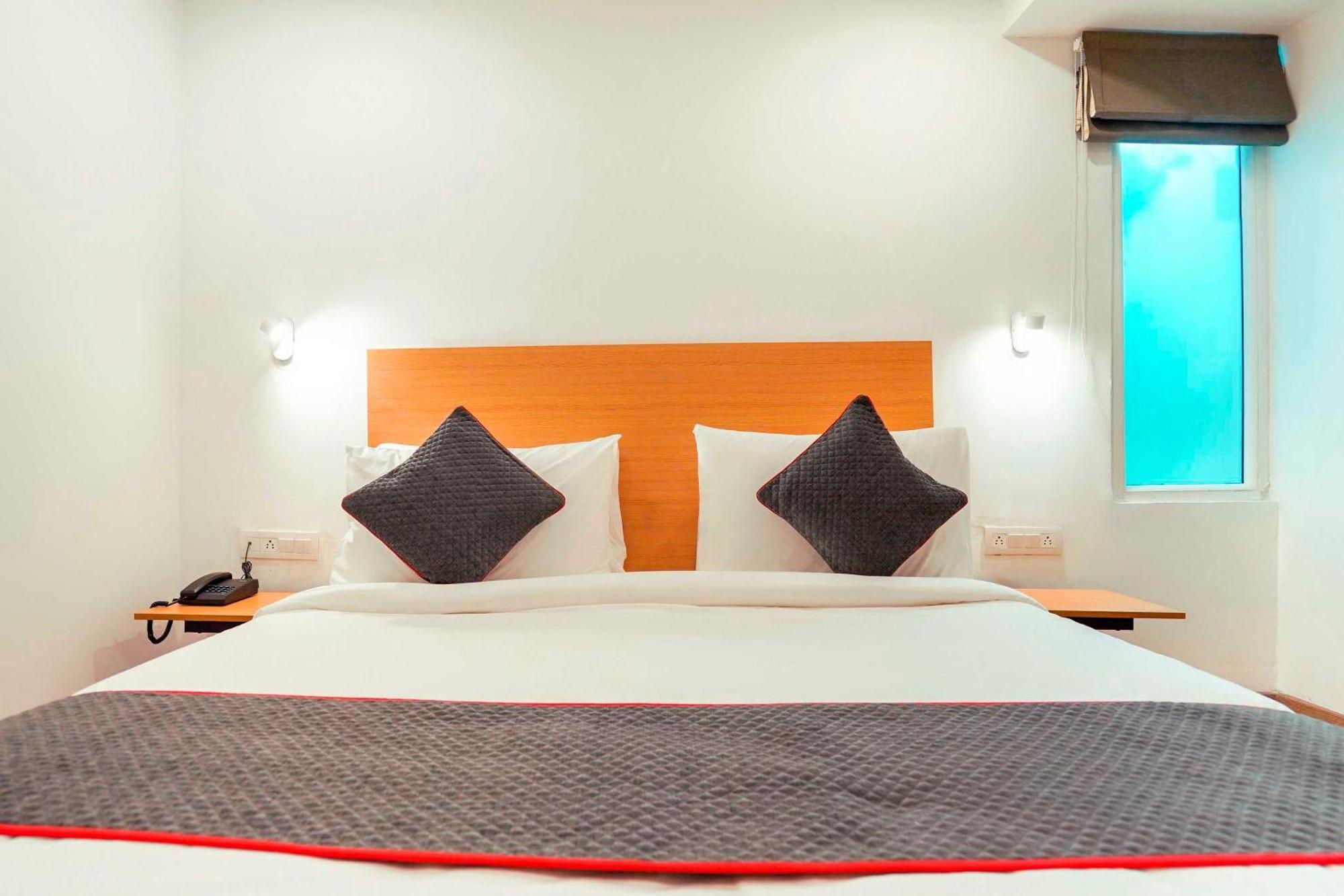 Super Townhouse O Hotel Aditya Residency Near Parthala Over Bridge Sector 121 Noida Indirapuram Екстериор снимка